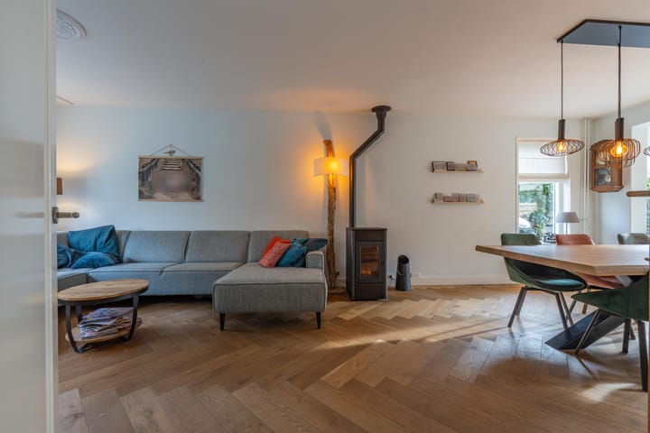 Photo 12 of Looierstraat 4