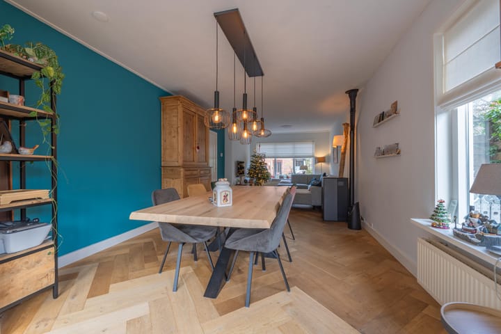 Photo 22 of Looierstraat 4