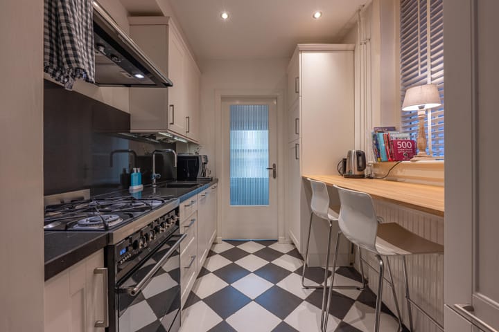 Photo 23 of Looierstraat 4