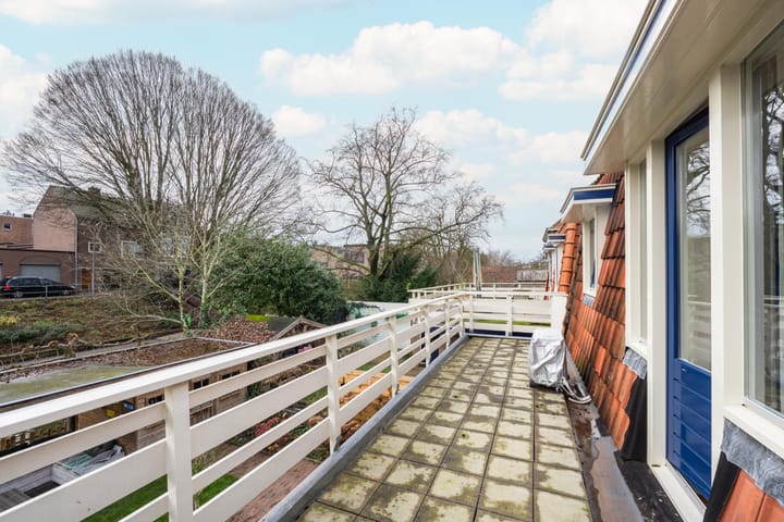 Photo 33 of Looierstraat 4