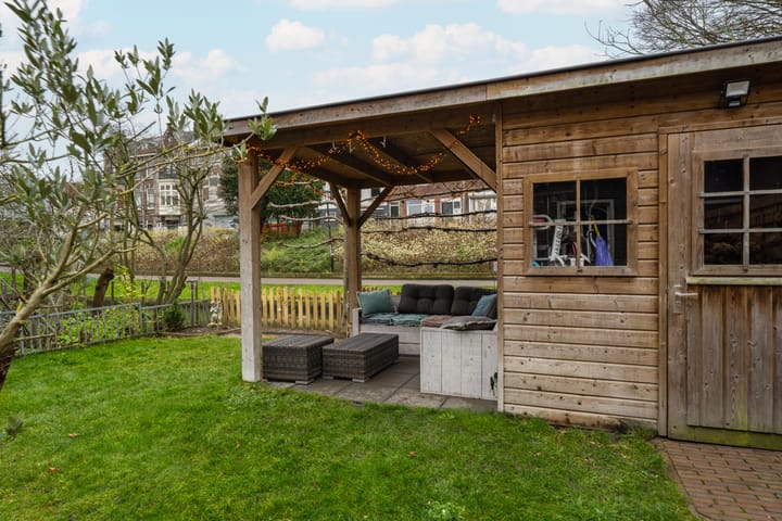 Photo 43 of Looierstraat 4