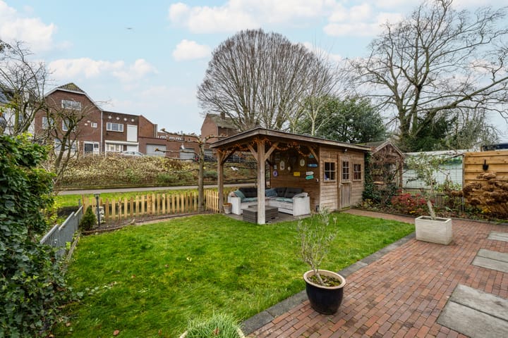 Photo 44 of Looierstraat 4