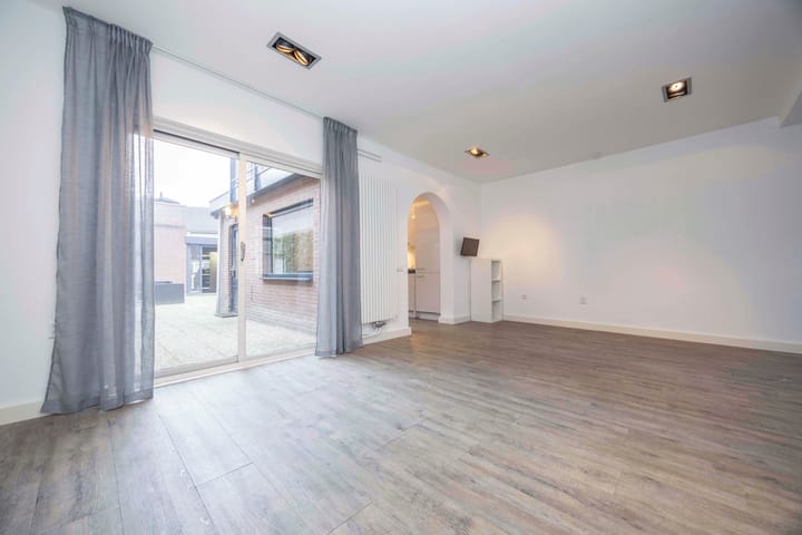 Photo 4 of Piusstraat 128