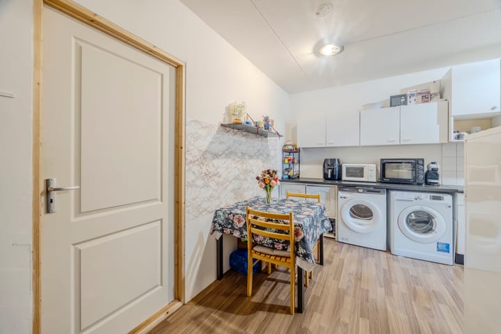 Photo 2 of Noord-Besterdstraat 2-03