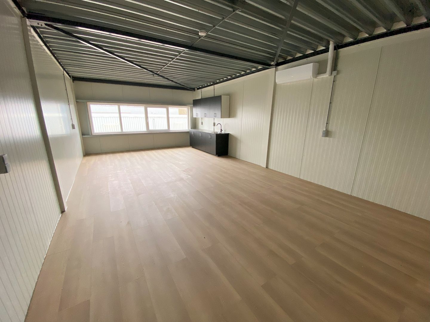 View photo 3 of Vlotbrugweg 13-W