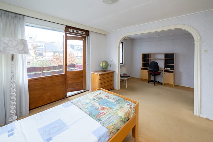 Photo 13 of Mr P J Oudlaan 32