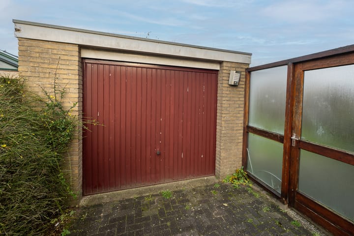 Photo 25 of Mr P J Oudlaan 32