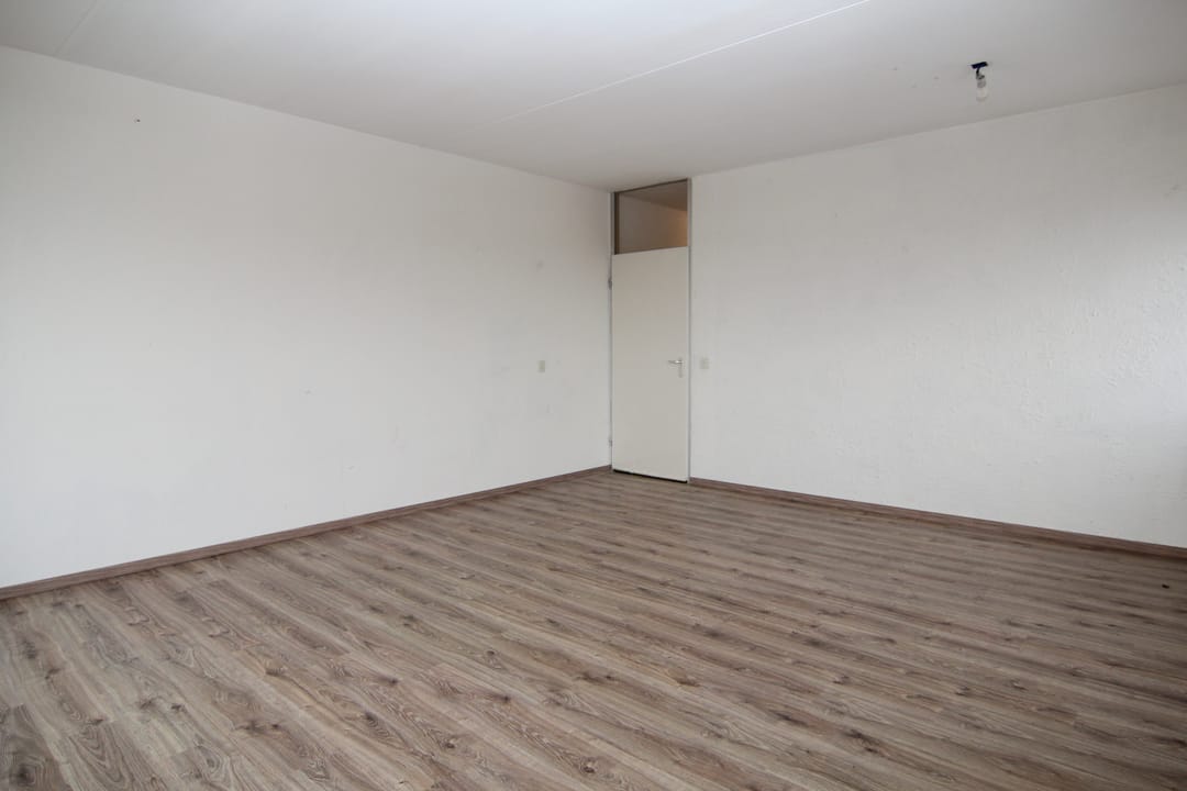 Photo 16 of Suze Groenewegstraat 173