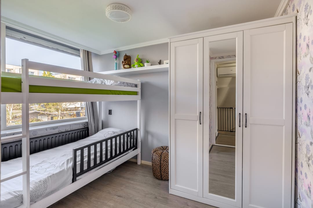 Photo 16 of Willemstraat 180