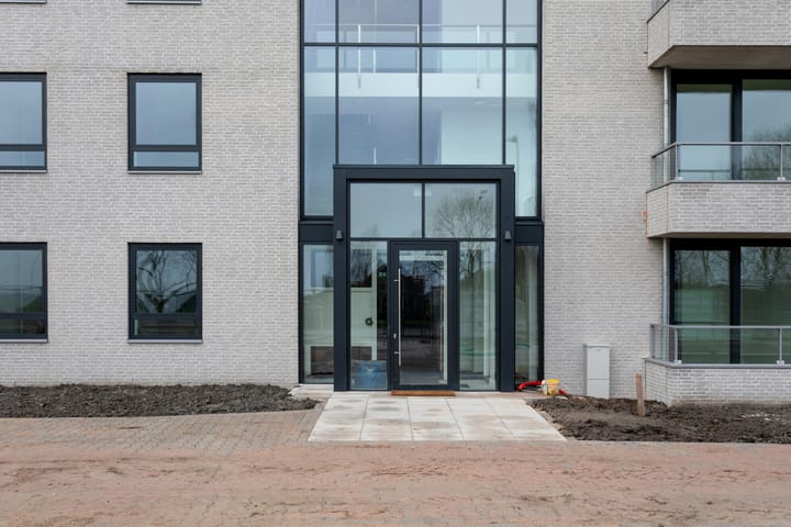 Foto 17 van Bovenkerkerweg 83-02