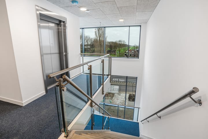 Foto 16 van Bovenkerkerweg 83-02