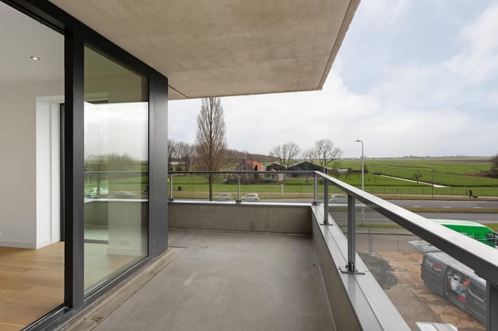 Foto 14 van Bovenkerkerweg 83-02