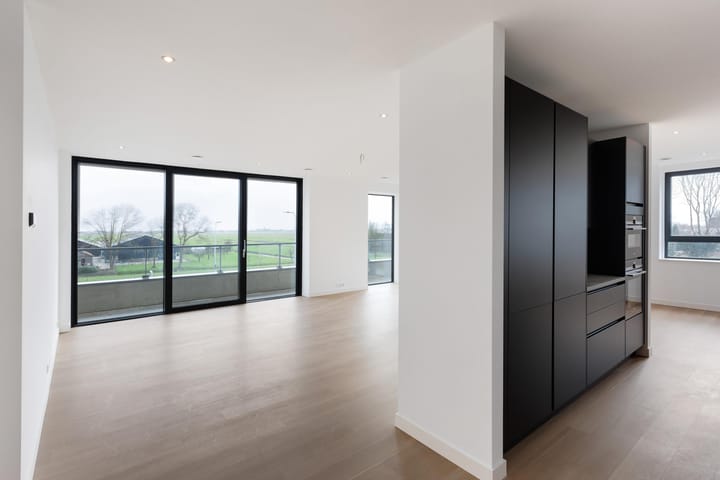 Foto 4 van Bovenkerkerweg 83-02