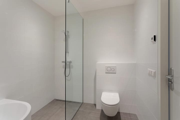 Foto 13 van Bovenkerkerweg 83-02