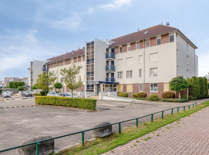 Photo 2 of Molengragte 64