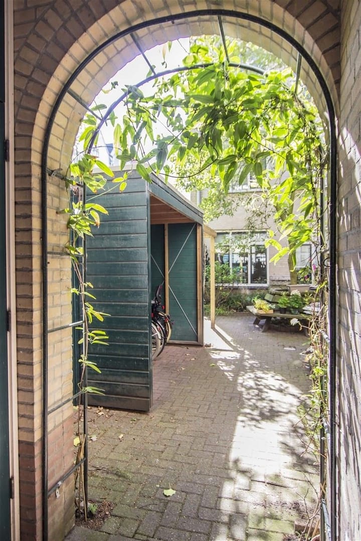 Photo 7 of Eerste Boerhaavestraat 8-E