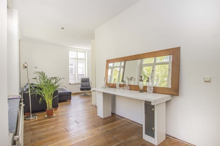 Photo 10 of Eerste Boerhaavestraat 8-E