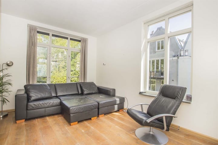 Photo 11 of Eerste Boerhaavestraat 8-E