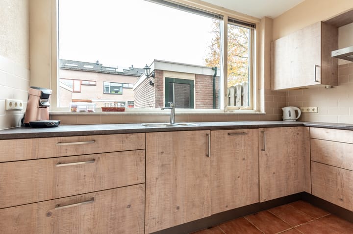 Photo 13 of Tuinfluiterstraat 8