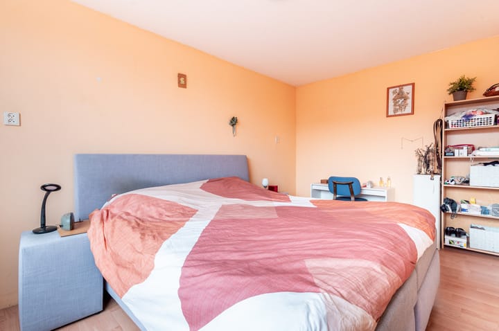 Photo 17 of Tuinfluiterstraat 8