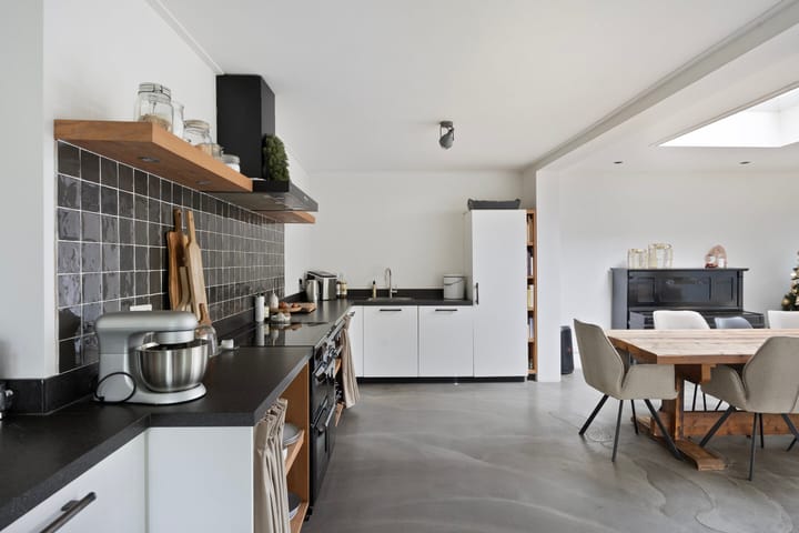 Photo 9 of Langeslag 37