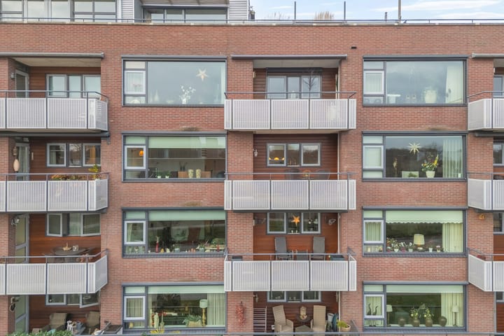 Photo 4 of Grotestraat 128-13