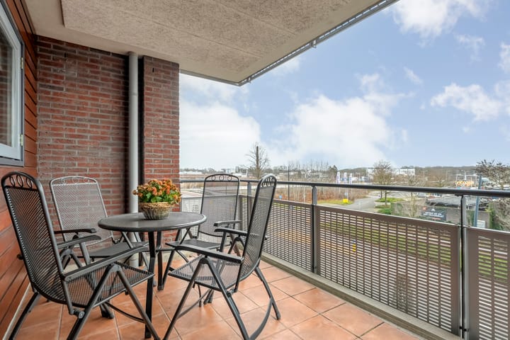 Photo 24 of Grotestraat 128-13