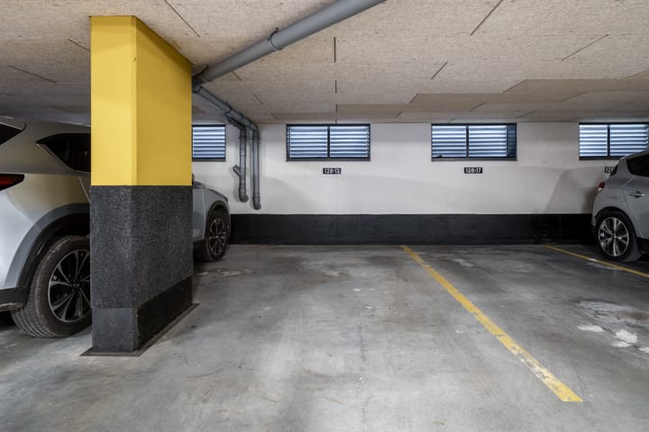 Photo 36 of Grotestraat 128-13