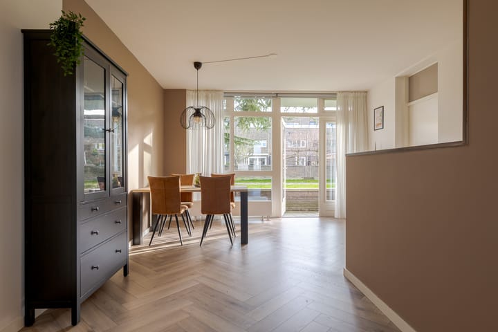 Foto 14 van Puntkroos 44