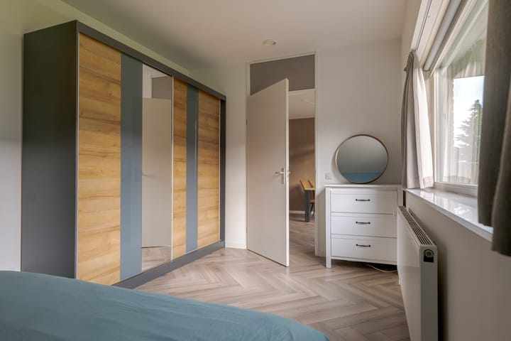 Foto 30 van Puntkroos 44