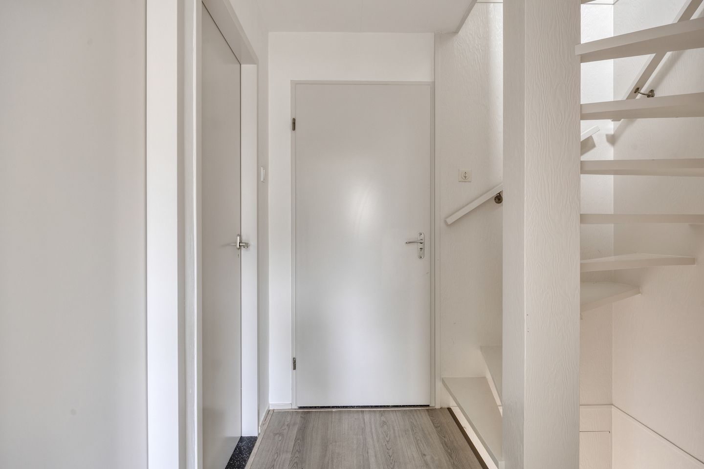 Foto 19 van Van Limburg Stirumstraat 32