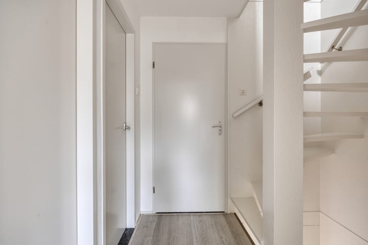 Foto 19 van Van Limburg Stirumstraat 32