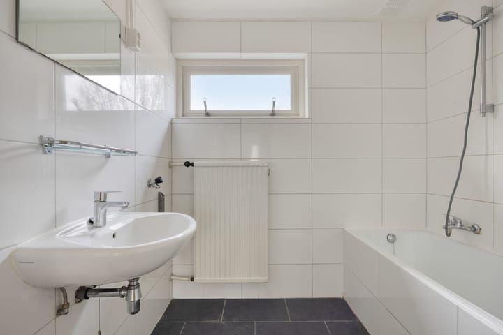 Foto 23 van Van Limburg Stirumstraat 32