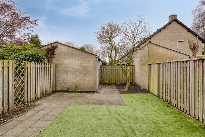 Foto 35 van Van Limburg Stirumstraat 32