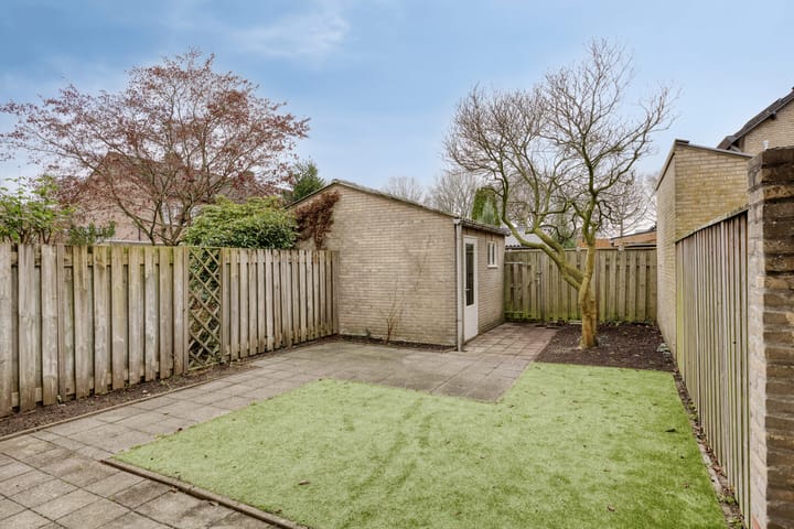 Foto 36 van Van Limburg Stirumstraat 32