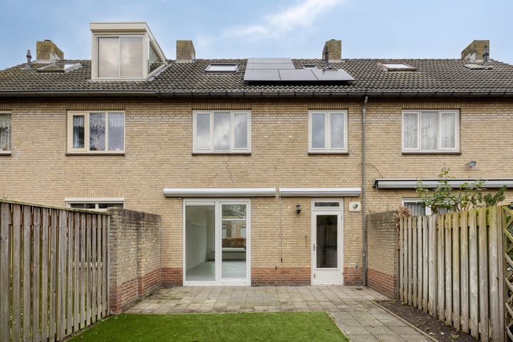 Foto 39 van Van Limburg Stirumstraat 32