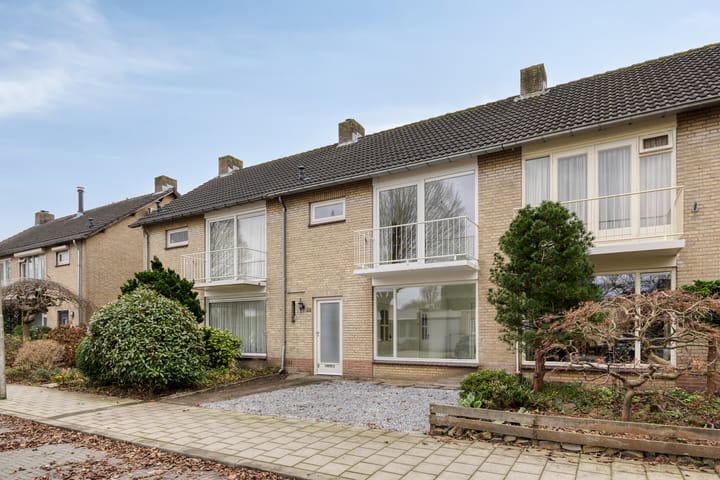 Foto 41 van Van Limburg Stirumstraat 32