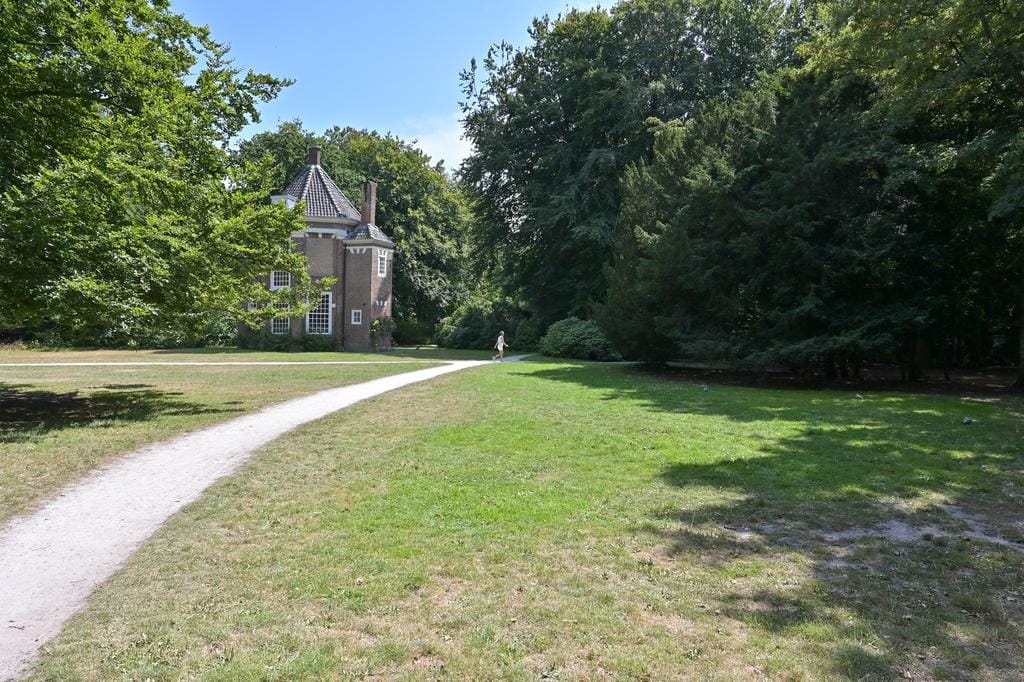 Photo 36 of Burnierstraat 22