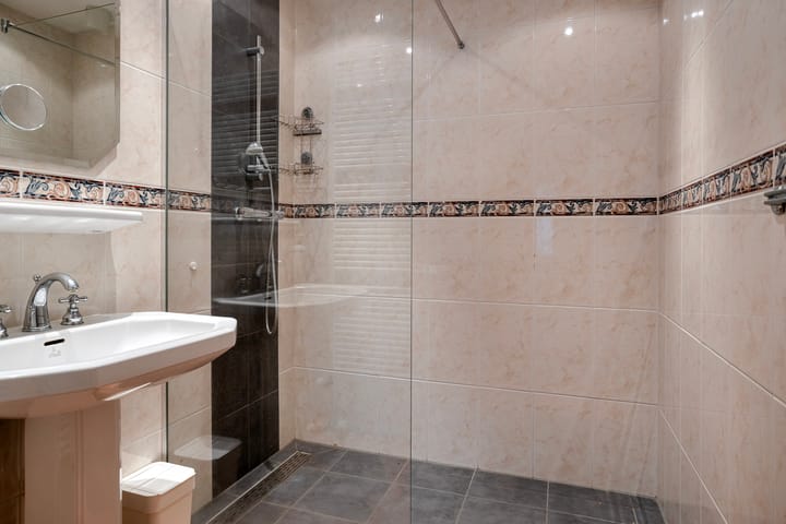 Photo 21 of Lansinkstraat 7