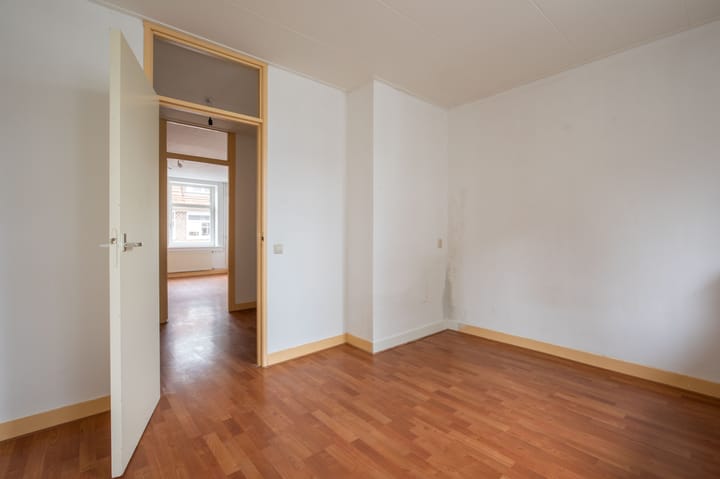 Photo 17 of Balboastraat 38-2