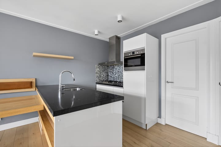 Photo 12 of Frederik Hendrikstraat 130-3