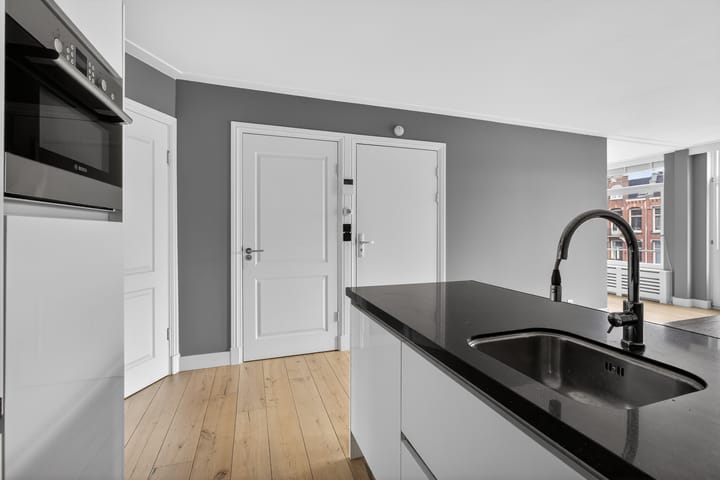 Photo 15 of Frederik Hendrikstraat 130-3