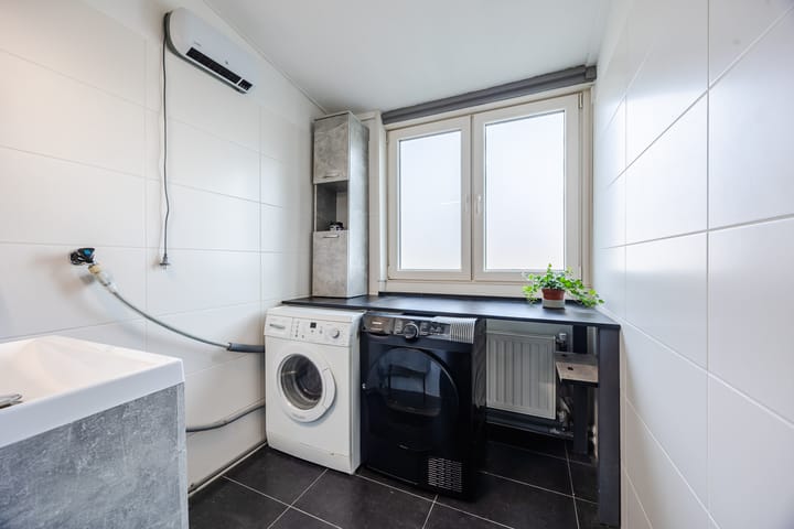 Foto 21 van van Milstraat 5