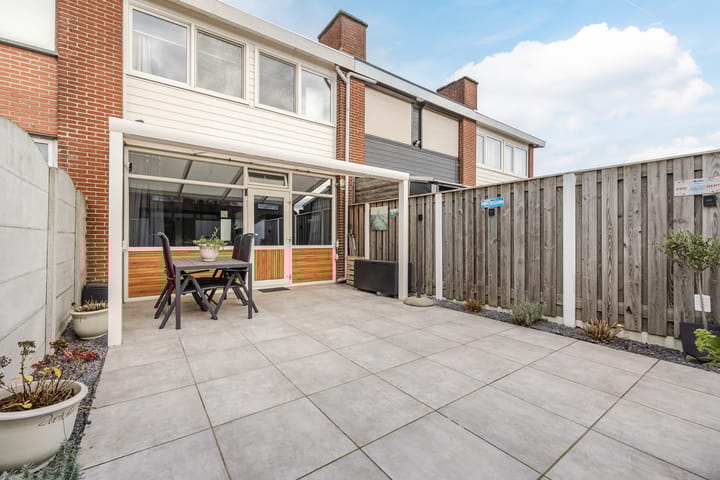 Foto 24 van van Milstraat 5