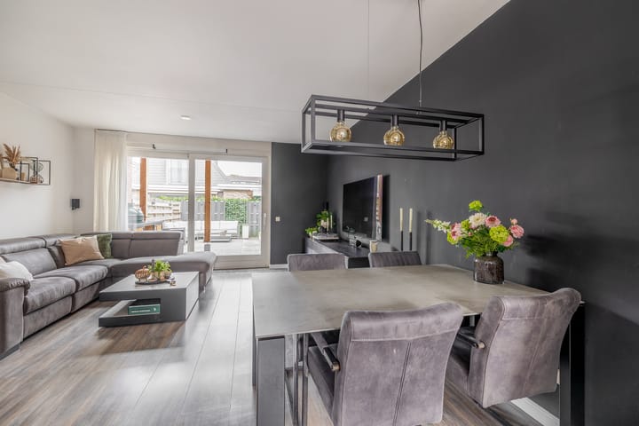 Photo 8 of Dorpsstraat 31