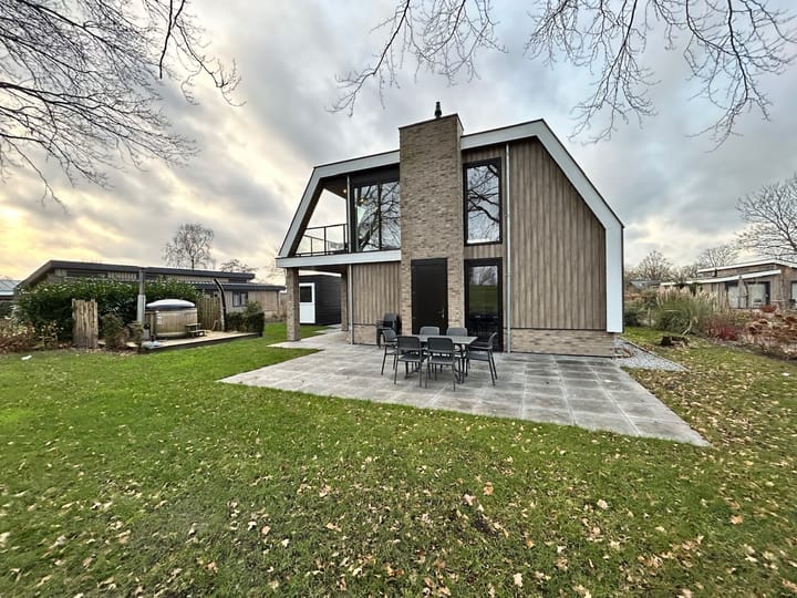 Photo 2 of Spijkweg 15-614