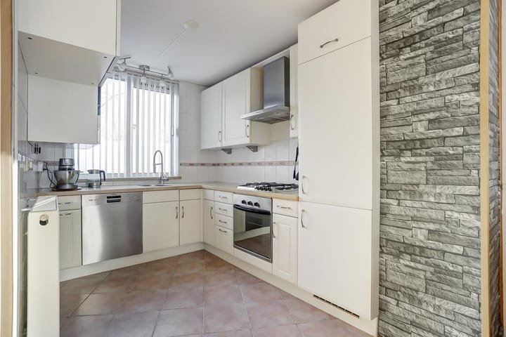 Photo 3 of Alainweg 33