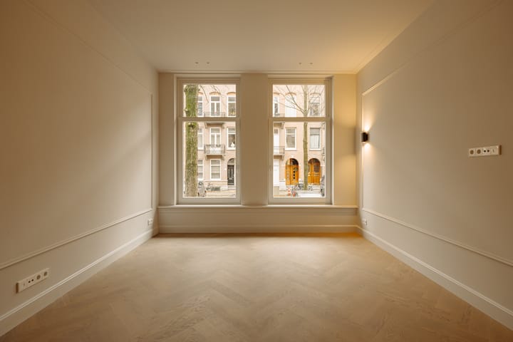 Photo 13 of Johannes Verhulststraat 143-B