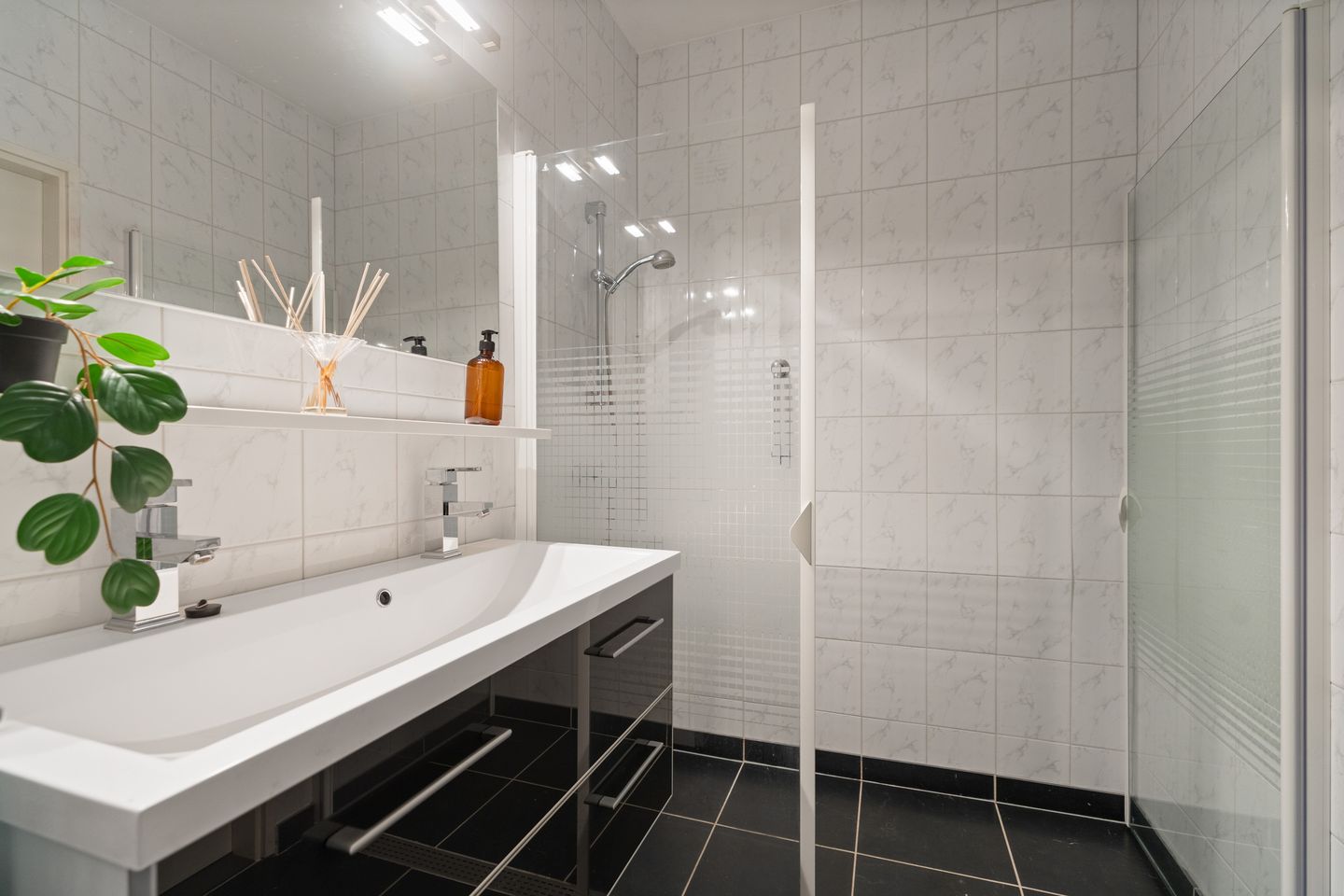 Photo 44 of Utrechtseweg 145-125