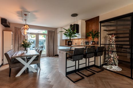 Karveel 49 62 secondary image